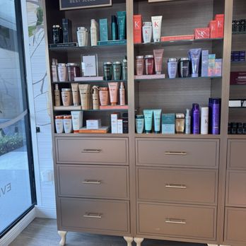 Blushington - Blow Dry/Out Services Near Me - Boca Raton, Florida