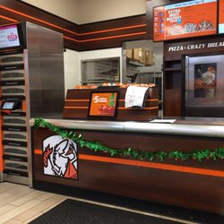Little Caesars - Counter
