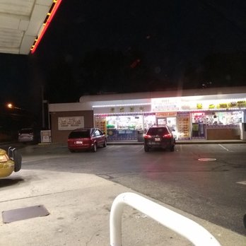 Shell - #expressmart #mikesfish&chicken #shell #yelpcincy @yelpcincy - Gas Stations Near Me - Cincinnati, Ohio