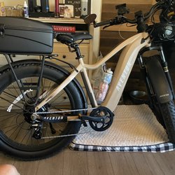 562 Ebikes Electric Bicycle - Aventon Adventurer