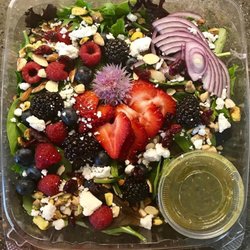 Berry nutty salad