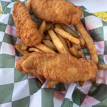 Quarterdeck - Seafood Near Me - Arlington, Virginia