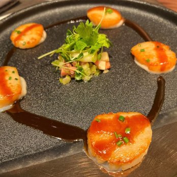 Hell's Kitchen - Delicious pan seared scallops - Cocktail Bars Near Me - Funner, California Hell's Kitchen - Delicious pan seared scallops - Cocktail Bars Near Me - Funner, California