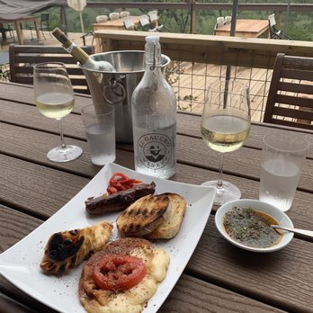 El Gaucho Winery - Wineries Near Me - Spicewood, Texas