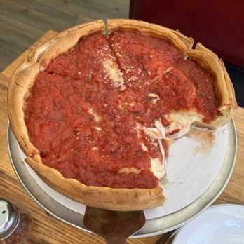 Giordano's - Cheese deep dish - Pizza Near Me - Chicago, Illinois