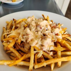 The Wheelhouse Seafood and Pasta - Lobster poutine
