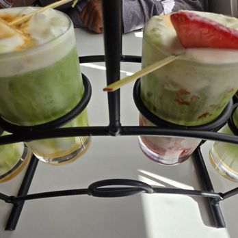 Egg And Berry Cafe - Matcha flight (carmel, banana bread, strawberry, vanilla) - Breakfast & Brunch Near Me - Orland Park, Illinois