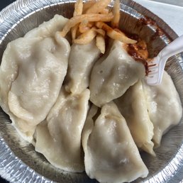 Nice flavor on the beef momos! Worth a second trip!