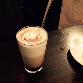 Maxway Coffee - Hot Chocolate 2'6€ - Cafes Near Me - Berlin, BE