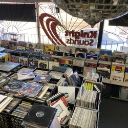 Knight Sounds Entertainment - Vinyl Galore!