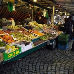 Gautinger Wochenmarkt - Große Auswahl an Obst, Gemüse und Salaten. Kartoffeln in zig Sorten nicht zu vergessen..