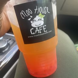 Pineapple green tea w/strawberry gelly! Yummy