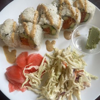 Sushi Kokku - 8 Piece Spicy Tuna Roll - Sushi Bars Near Me - Paso Robles, California