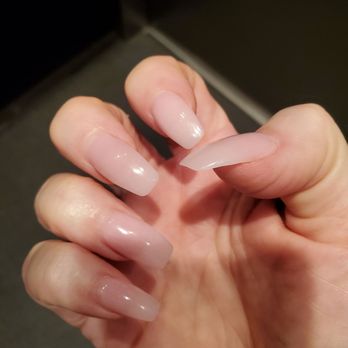 Wistaria Nail Spa - 2.5 weeks later, still looking great. Will get a fill in before they start lifting bc that's how you get fungus. - Nail Salons Near Me - New York, New York