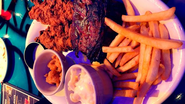 Darryl's Wood Fired Grill by null