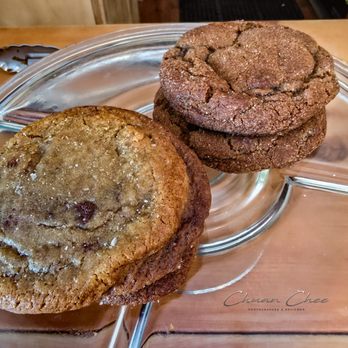Yellow Flower - Dark Chocolate Chunk Cookie ($3.50) and Ginger Molasses Cookie ($3.50) - Cafes Near Me - Toronto, Ontario Yellow Flower - Dark Chocolate Chunk Cookie ($3.50) and Ginger Molasses Cookie ($3.50) - Cafes Near Me - Toronto, Ontario