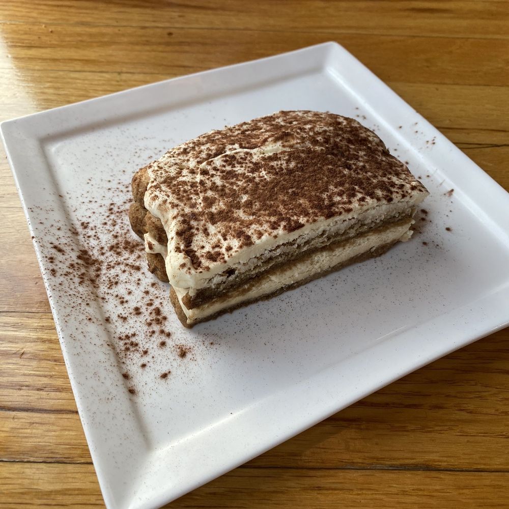 Mona Lisa's - tiramisu - Italian Near Me - Eau Claire, Wisconsin Mona Lisa's - tiramisu - Italian Near Me - Eau Claire, Wisconsin