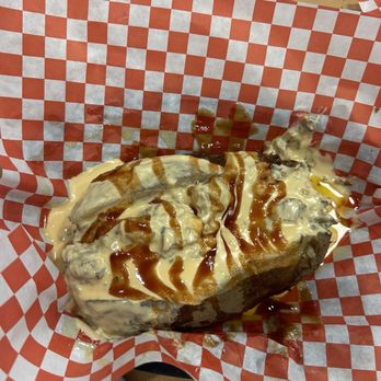 Hank's - Brisket potatoes - Barbeque Near Me - Oklahoma City, Oklahoma Hank's - Brisket potatoes - Barbeque Near Me - Oklahoma City, Oklahoma