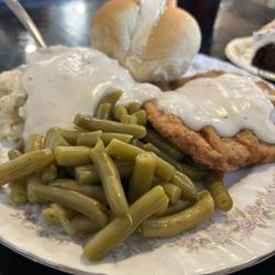 Woods & Main - Chicken fried steak