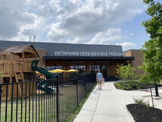 Cottonwood Creek Brewery by null
