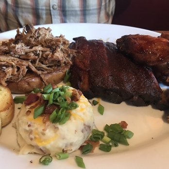 Smokey Bones - Barbeque Near Me - Virginia Beach, Virginia