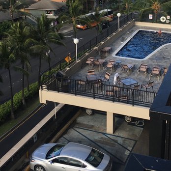 Aqua Palms Waikiki - Nothing like a tiny pool above the garage next to a busy street :( - Hotels Near Me - Honolulu, Hawaii