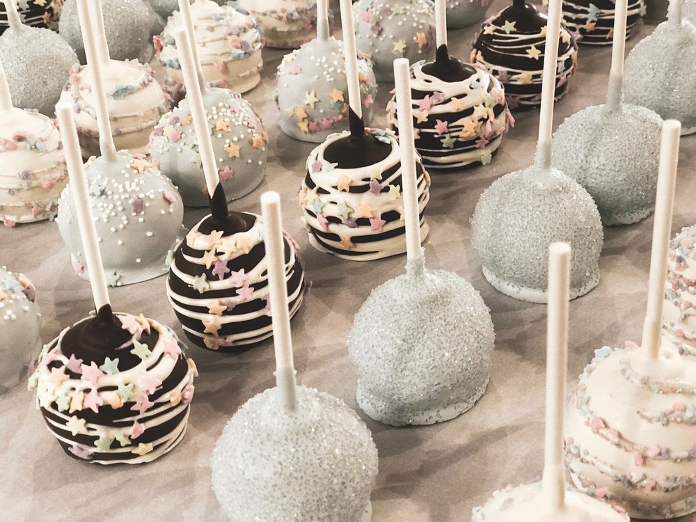 TREAT CUPCAKE BAR 83 Photos & 147 Reviews 1450 Highland Ave