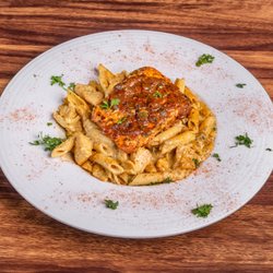 JS International Grill - Salmon / Chicken Pasta