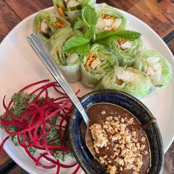 Ros Niyom Thai Restaurant - Fresh Summer Rolls - Thai Near Me - New York, New York
