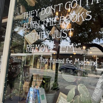 The Painted Porch Bookshop - Bookstores Near Me - Bastrop, Texas