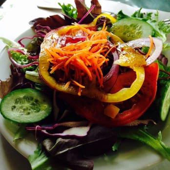 Auberge de Villeroy - a plate of salad - Bed & Breakfast Near Me - Villeroy, Quebec