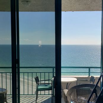 Florida Tintz - Llumar DR15 Solar
Meridian Sand Key, Clearwater Beach
Reduce Heat and Enhance View Before-After - Home Window Tinting Near Me - Clearwater, Florida Florida Tintz - Llumar DR15 Solar
Meridian Sand Key, Clearwater Beach
Reduce Heat and Enhance View Before-After - Home Window Tinting Near Me - Clearwater, Florida