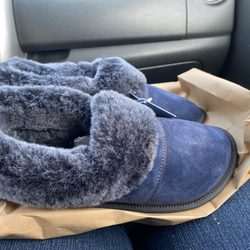 La Boutique Fermière - Best slippers ever!!! Just need a hot cocoa.