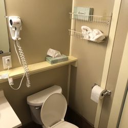 Hickory Grove Motor Inn