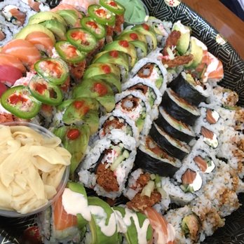 ROLL roll Roll - Roll Special ($50) - Sushi Bars Near Me - Los Angeles, California ROLL roll Roll - Roll Special ($50) - Sushi Bars Near Me - Los Angeles, California