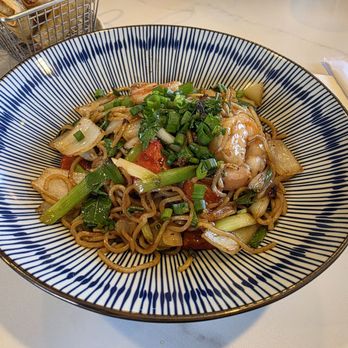 Everything Noodles - Drunken yakisoba - Noodles Near Me - El Segundo, California Everything Noodles - Drunken yakisoba - Noodles Near Me - El Segundo, California