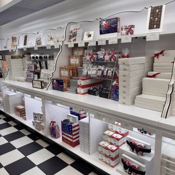See's Candies - Candy Stores Near Me - West Covina, California See's Candies - Candy Stores Near Me - West Covina, California