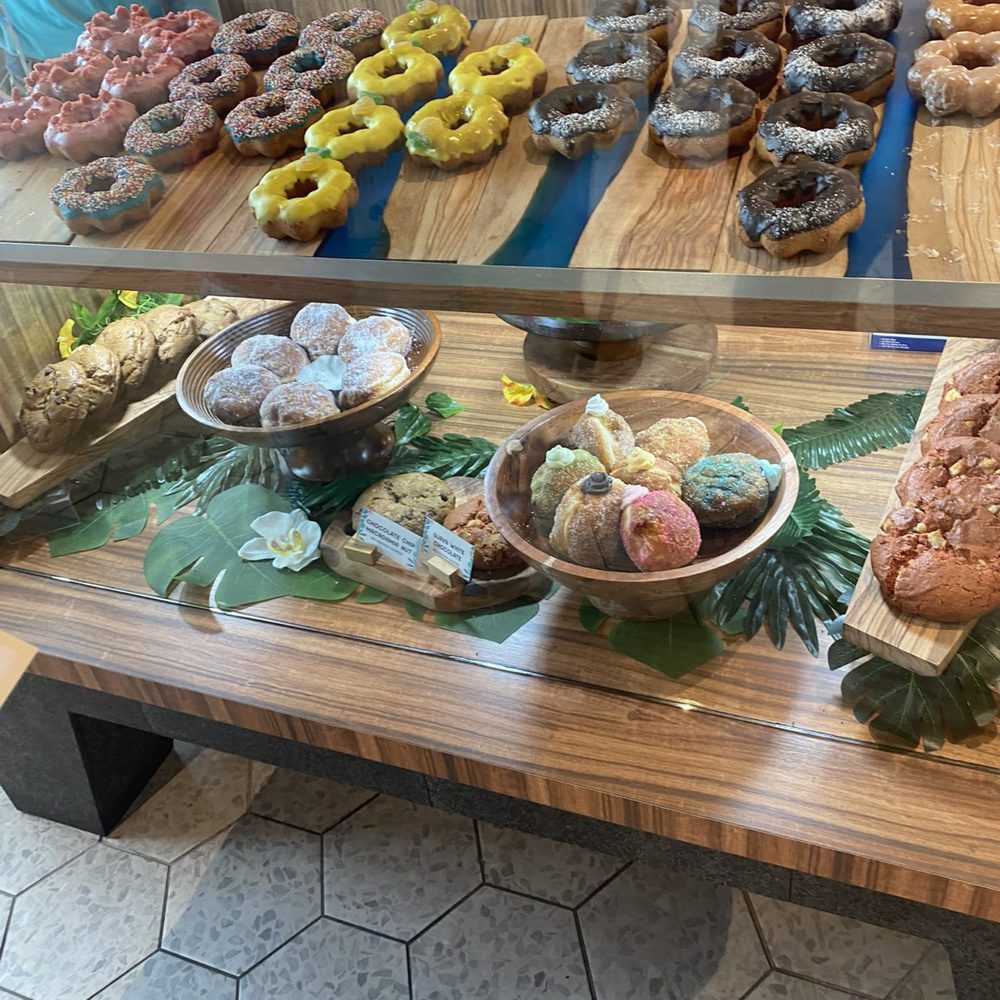 Hello Hilo - Dessert case - Breakfast & Brunch Near Me - Gainesville, Georgia Hello Hilo - Dessert case - Breakfast & Brunch Near Me - Gainesville, Georgia