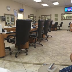 Lee Nails - It could use a good cleaning