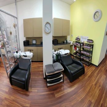 Salon Beautiful Tent - Hair Stylists Near Me - Centreville, Virginia