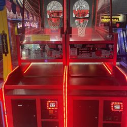 The Bowlin' Alley - Basketball Arcade
