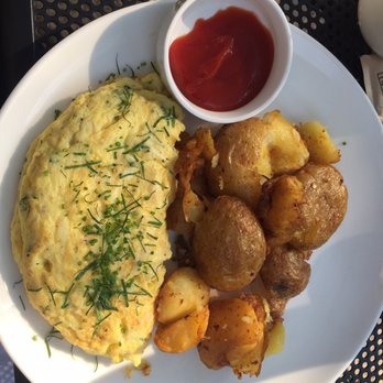 Willow Room - Crab omelette - Wine Bars Near Me - Chicago, Illinois Willow Room - Crab omelette - Wine Bars Near Me - Chicago, Illinois