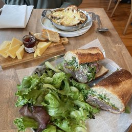 Country sandwich, mini charcuterie, French onion soup Country sandwich, mini charcuterie, French onion soup