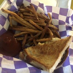 KC's Saloon - Grilled cheese with bacon