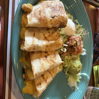 Matt's El Rancho - Chicken Quesadilla - Mexican Near Me - Austin, Texas Matt's El Rancho - Chicken Quesadilla - Mexican Near Me - Austin, Texas