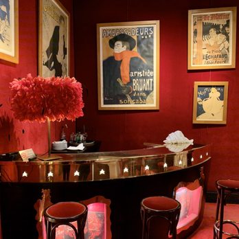 Moulin Rouge - Waiting area - Cabaret Near Me - Paris, 75