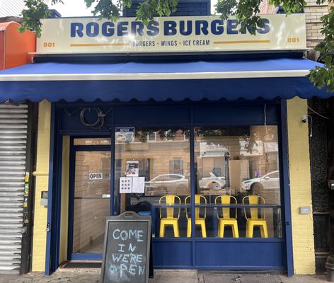 Rogers Burgers by null