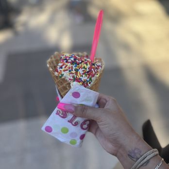 Sloan's - Ice cream cone - Ice Cream & Frozen Yogurt Near Me - Lauderdale By the Sea, Florida Sloan's - Ice cream cone - Ice Cream & Frozen Yogurt Near Me - Lauderdale By the Sea, Florida