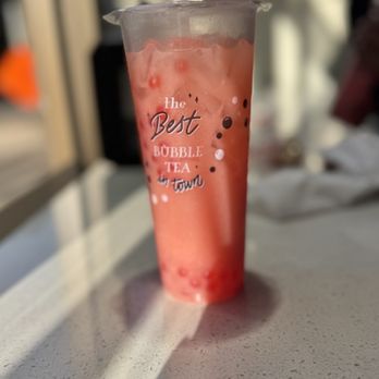 Poke Club - Strawberry Lemonade Tea with strawberry boba - Hawaiian Near Me - Denver, Colorado Poke Club - Strawberry Lemonade Tea with strawberry boba - Hawaiian Near Me - Denver, Colorado