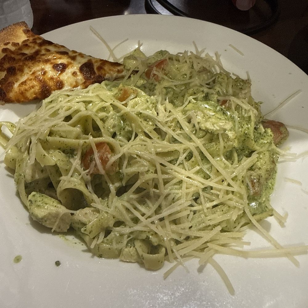 U Pizza - Chicken Pesto - Pizza Near Me - New Orleans, Louisiana U Pizza - Chicken Pesto - Pizza Near Me - New Orleans, Louisiana